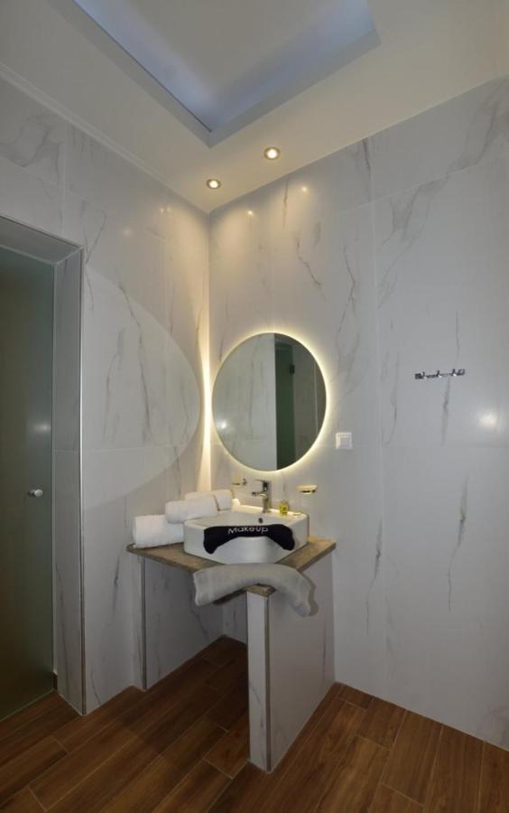 Gonis Grand Luxury Suite ปาไลโอโกรา ภายนอก รูปภาพ