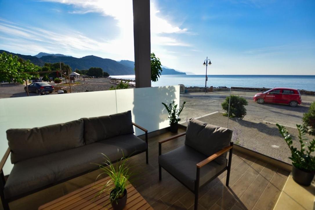 Gonis Grand Luxury Suite ปาไลโอโกรา ภายนอก รูปภาพ
