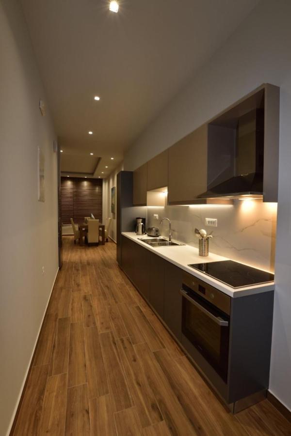 Gonis Grand Luxury Suite ปาไลโอโกรา ภายนอก รูปภาพ