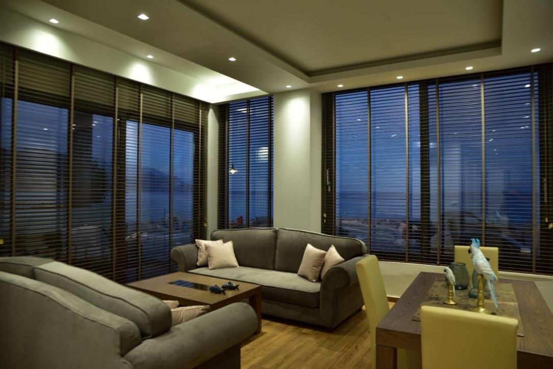 Gonis Grand Luxury Suite ปาไลโอโกรา ภายนอก รูปภาพ